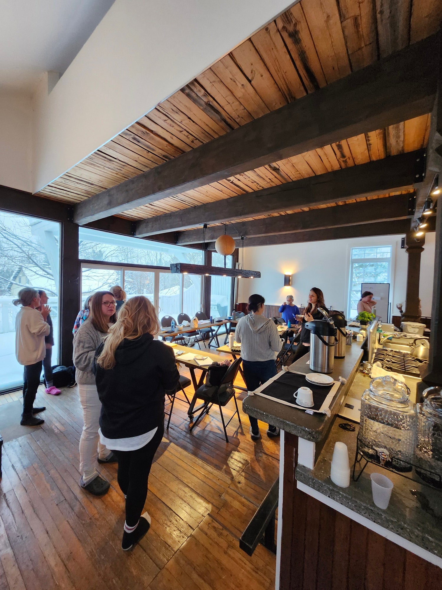 💖 "Un Moment pour Toi : Beauté, Partage & Henné Sacré" Carbon Living