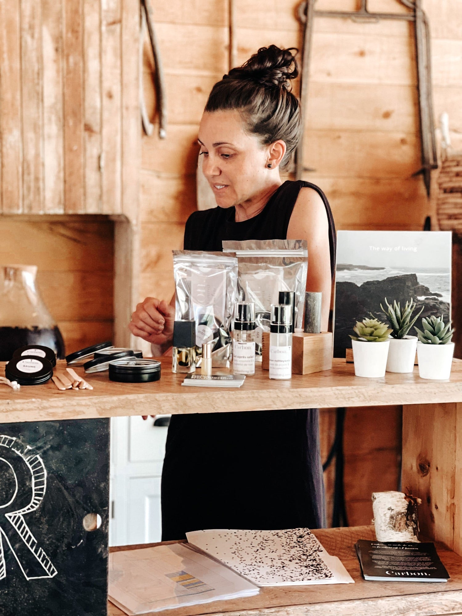 💖 "Un Moment pour Toi : Beauté, Partage & Henné Sacré" Carbon Living