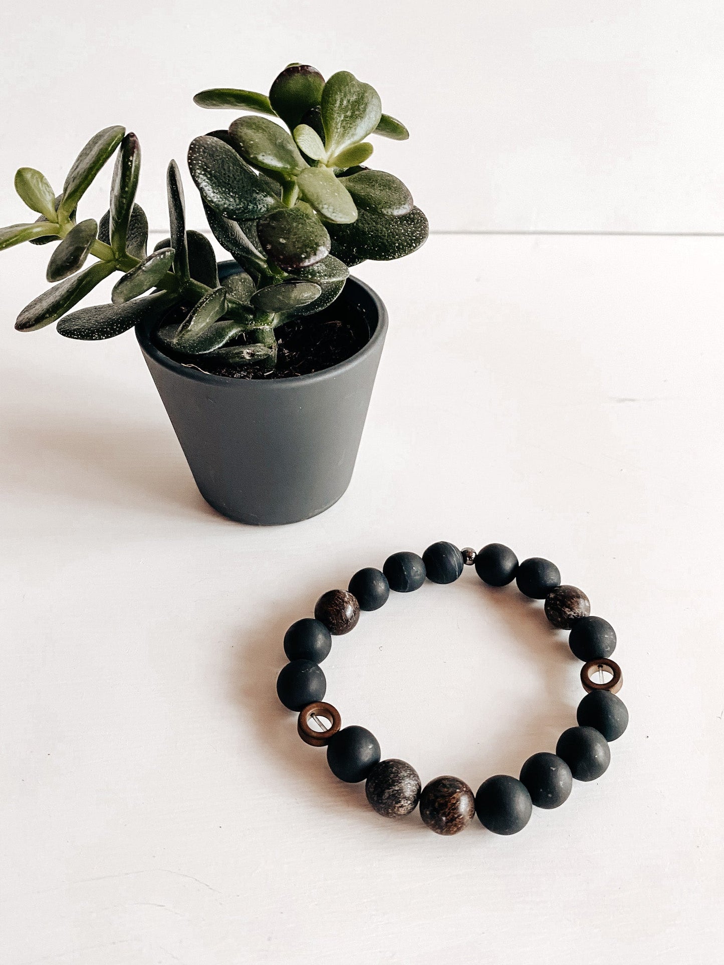 OYO - M. - Bracelets Carbon Living
