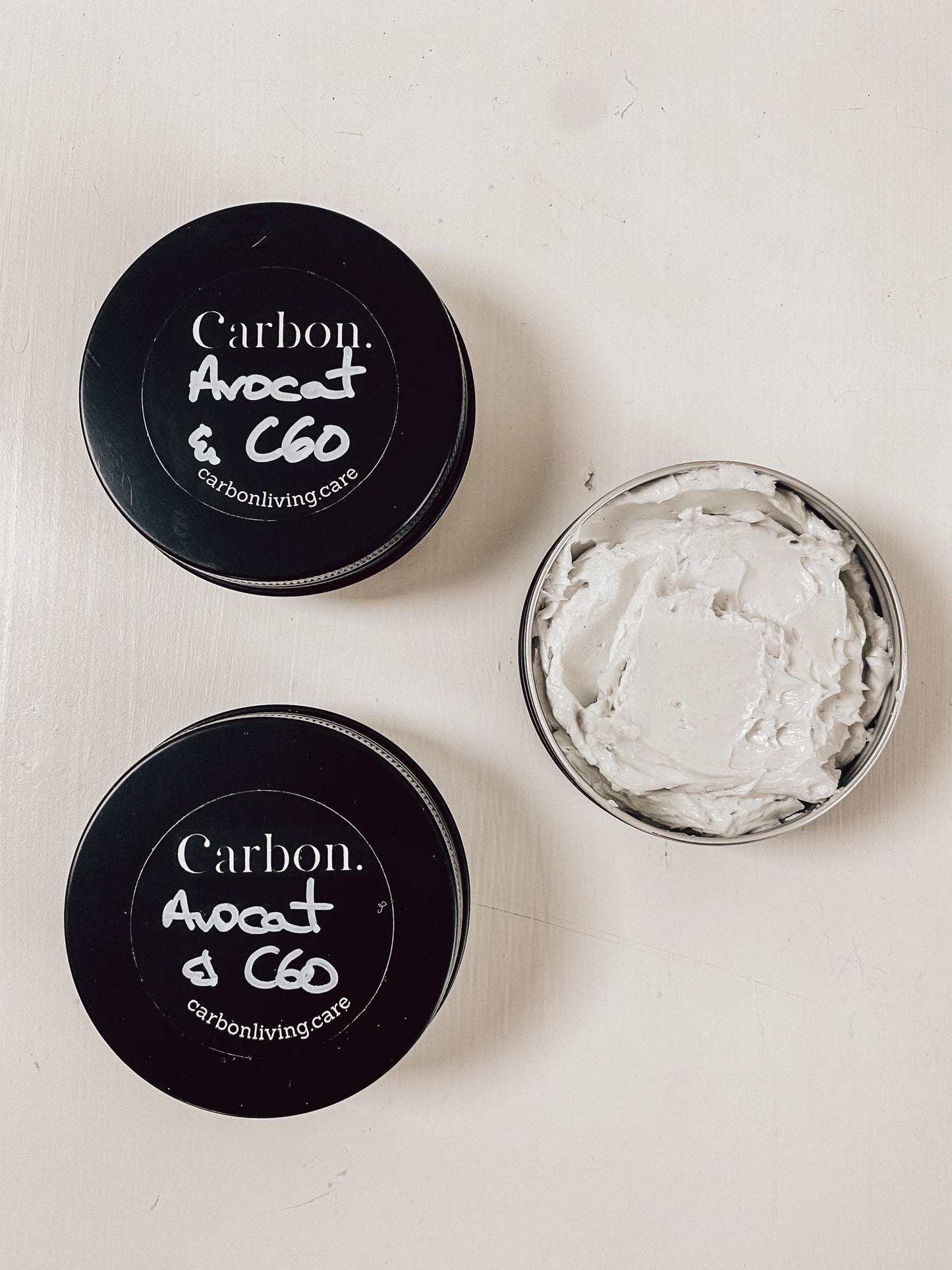 Beurre fouetté à l’avocat et C60 Carbon Living