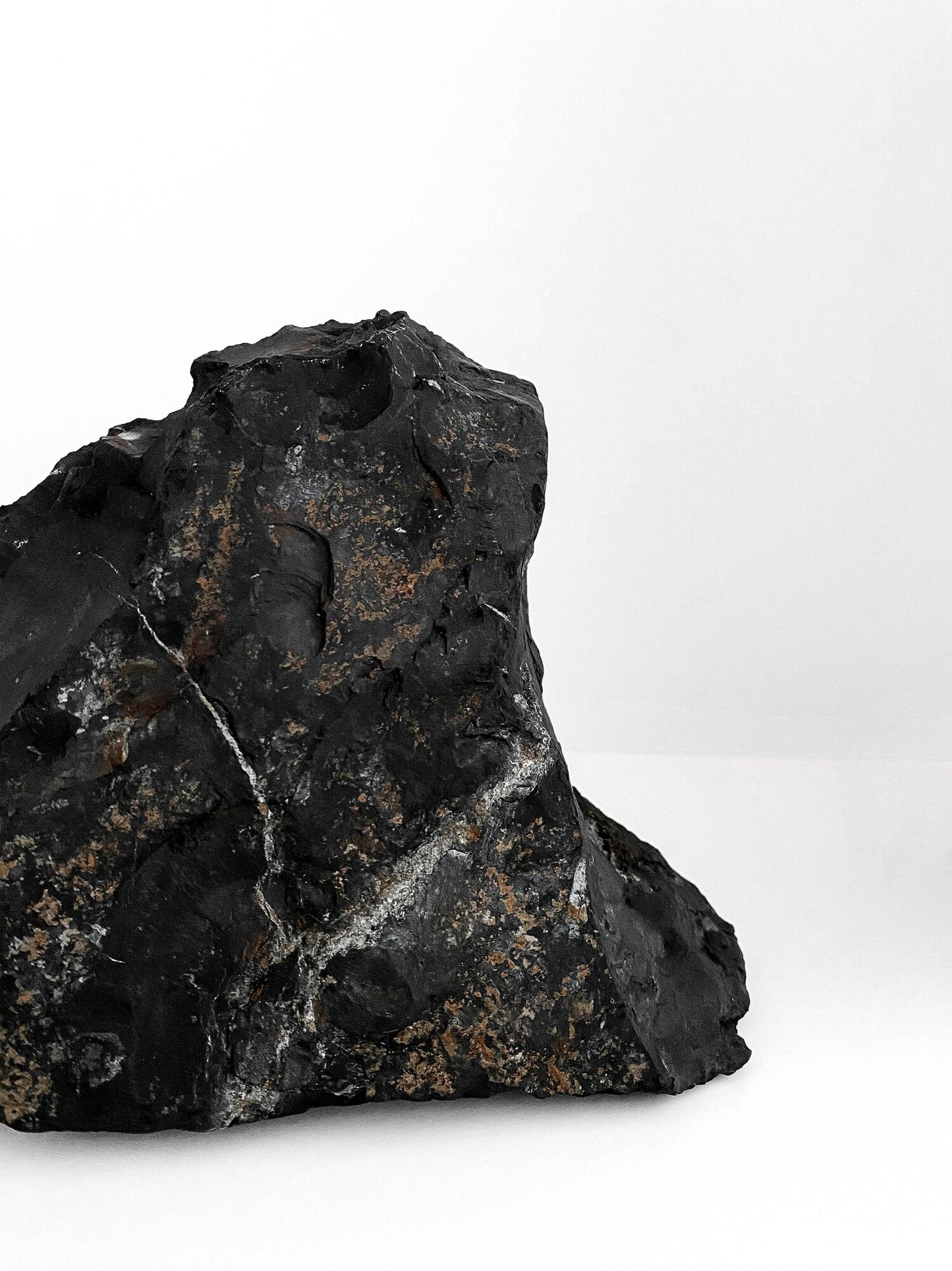 Roca Peace Carbon Living