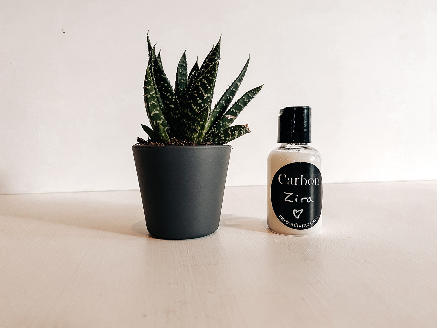 Zira makeup remover